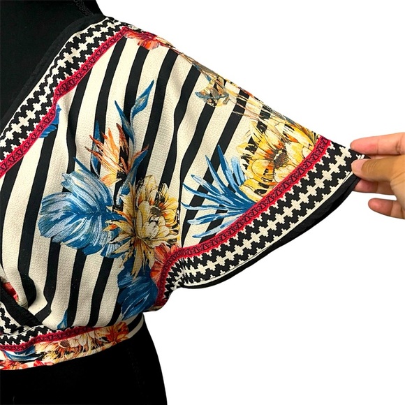 Anthropologie Flying Tomato M Floral Wrap Maximalist Festival 70s Boho Crop Top - Picture 3 of 7